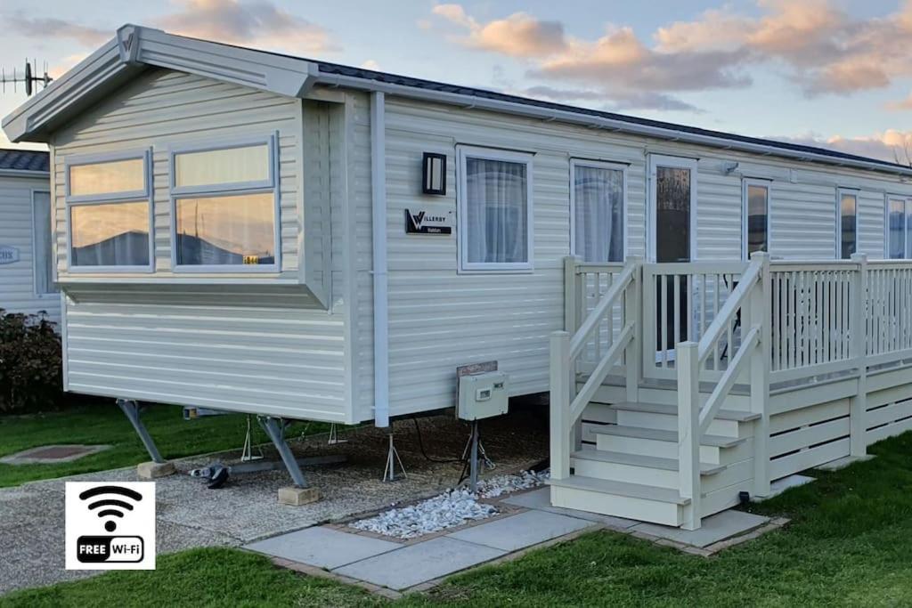 Brookside West Sands Holiday Park Seal Bay Селси Экстерьер фото
