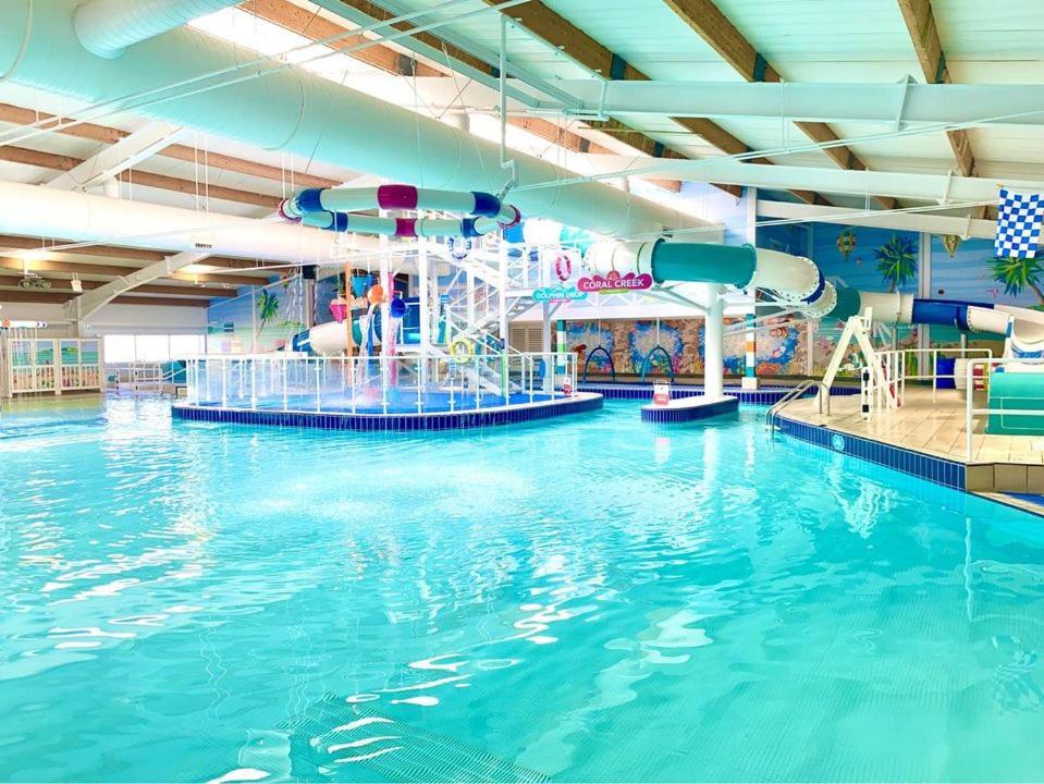 Brookside West Sands Holiday Park Seal Bay Селси Экстерьер фото