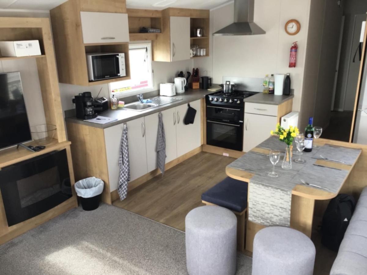 Brookside West Sands Holiday Park Seal Bay Селси Экстерьер фото